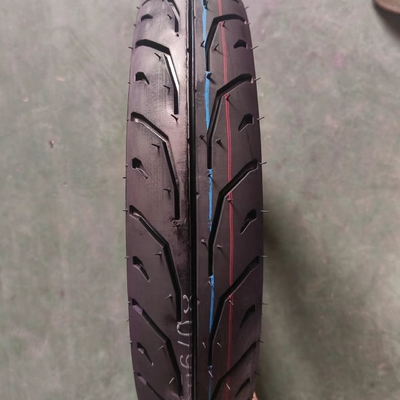 80/90-14 証明書と黒色の天然ゴム付きのチューブレスバイクタイヤ