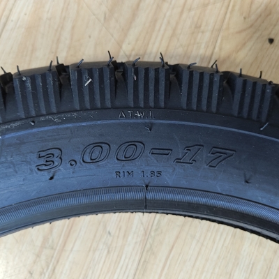 6PR/8PR Ply Rating 3.00-17 耐磨タイヤ