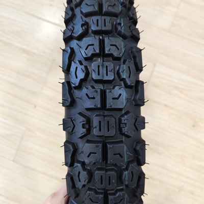 原材料 自然ゴム 鋼 ナイロン バイク チューブレス タイヤ 90/90-18