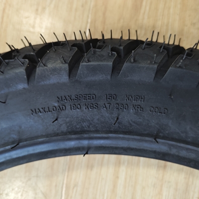 TT/TL モーターサイクルのタイヤ 清東積載港で交換/修理目的の三輪タイヤ