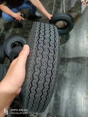 35% 45% ゴム含有量 バジャージュ トライサイクル モーターサイクルのタイヤとチューブ 25-30 日 配達期間