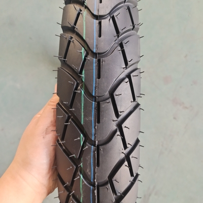 南米市場 90/90-18 異なるスタイルと3.6kgの重さのモーターサイクルの後輪