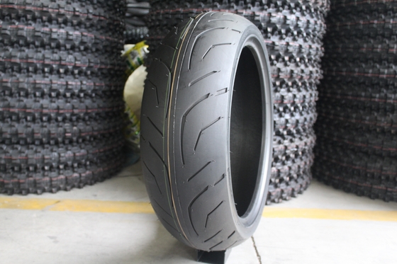 180/50-17 180/55-17 190/50-17 190/55-17 200/50-17 200/55-17 モーターサイクルのタイヤ