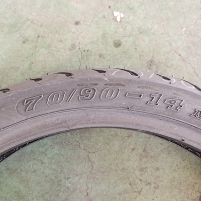 トゥープレスタイヤ 70/90-14 6PR バイクタイヤ パーフェクト 要求 部品を含む