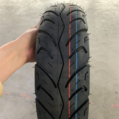 20000 KM ワークライフ モーターサイクルのタイヤ 100 90 10 デザインと耐久性のある材料