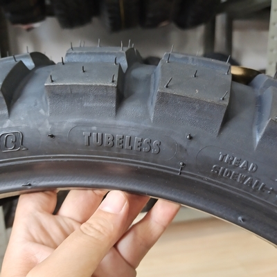自然ゴムモーターサイクルのタイヤ 15070B18 最適な性能