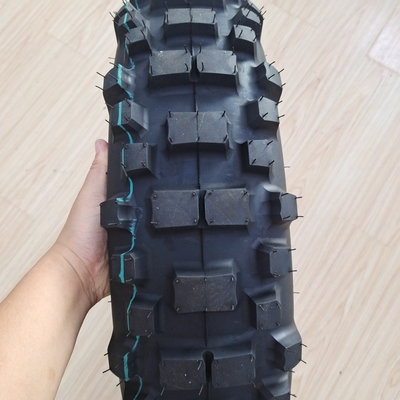 オフロードモーターサイクルのタイヤ 140/80-18 ブラックデザインと6PR/8PR プリレーティング