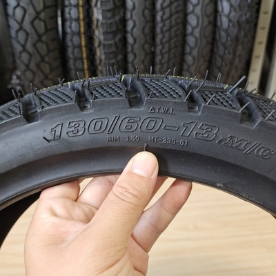 ネイルーマースチールナイロン 130/60-13 TL ベネズエラ市場用 チューブレスバイクタイヤ