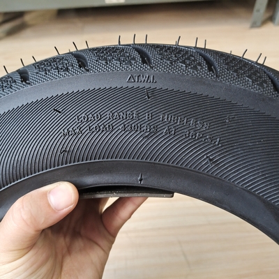 高ゴム含有 3.50-10 TL スクーター用のオートバイタイヤ