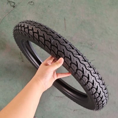 モーターサイクルのタイヤ タイヤ3.00-18 自然ゴム 鋼ナイロン 受け入れられるOEM 提供