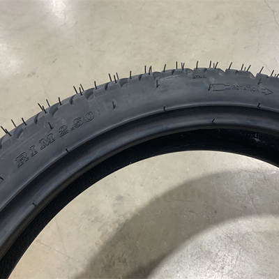生産容量 日あたり5000個 バイクタイヤ 管なし 110/80-18