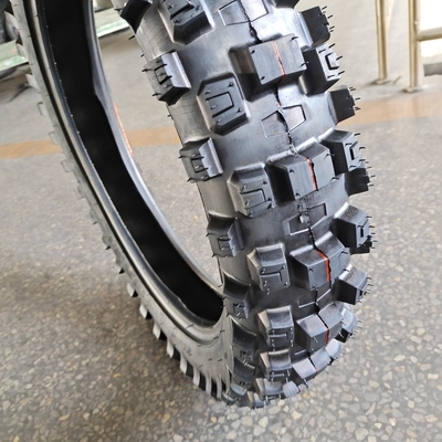 17 インチ 6 PR 3.00-17 モーターサイクルのタイヤ