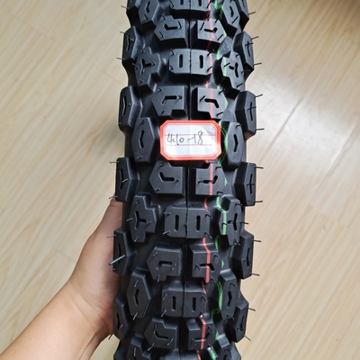45% ゴム含有量 17 インチ 3.00-17 モーターサイクルのタイヤ