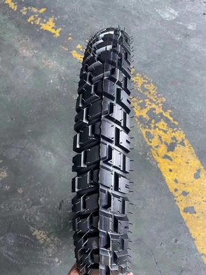 3/3.2/3.6 KG スーパー18インチ ゴムモーターサイクルの車輪 TVSモーターサイクルのタイヤ110/90-18