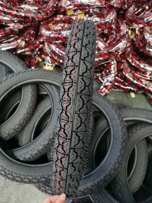 16インチモーターサイクルのタイヤ 長持ちする性能のための深層パターン設計 3.2 KG