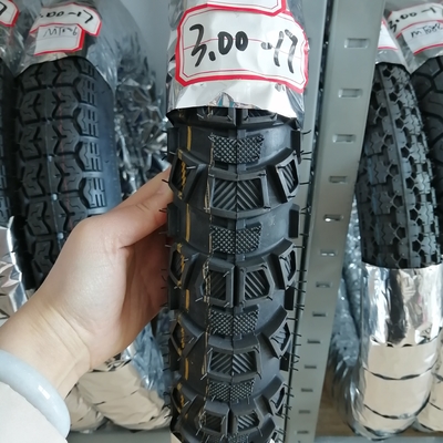 優れたパフォーマンスを体験してください 私たちの深いパターンデザインバイクタイヤとチューブ