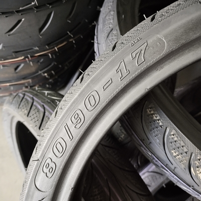 モーターサイクルのチューブレスタイヤ 80/90-17 70/80-17 70/90-17 90/80-17 6pr/8pr Ply Rating