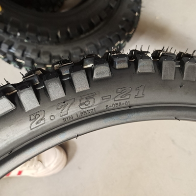 自然ゴム鋼ナイロン 2.75-21 Hlm 山道ツアー用の半熱モーターサイクルのタイヤ