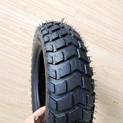 高級 35%-55% ゴム含有量 120/90-10 青島港の販売用のオートバイタイヤ