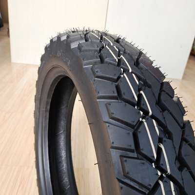 35%~55%ゴム含有量 パネウマティック型厚くされたバイクタイヤ 110/90-16
