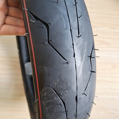 35%~55%ゴム含有量 バイクタイヤ 90/90-12 ツーホイールバイクスクーター バイクタイヤ