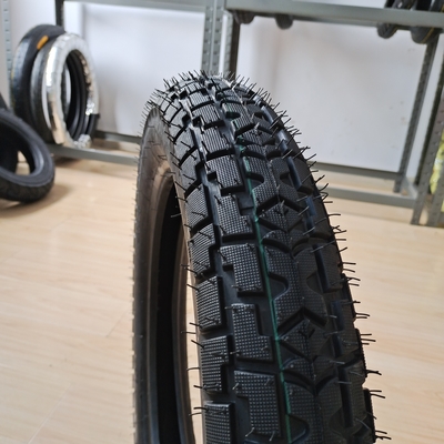 OEM 許容 3.50-16 モーターサイクルのタイヤ 天然ゴム鋼ナイロン原材料のタイヤ