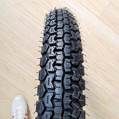 3.25-18 モーターサイクルのタイヤ 黒のチューブレスから原材料自然ゴム鋼ナイロン