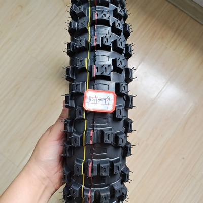 レーシング 80/100-19 6pr/8pr Ply Rating と 35%-55% ゴム 含有量 の モーターサイクルの タイヤ