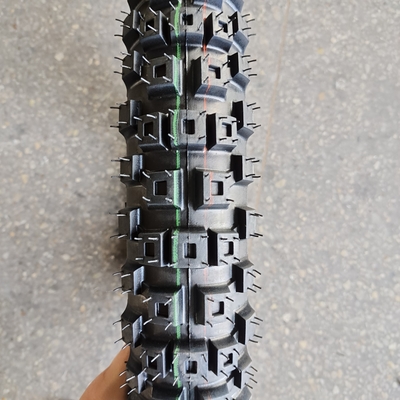 供給 バイクタイヤ 3.00-17 自然ゴム 鋼ナイロン 原材料