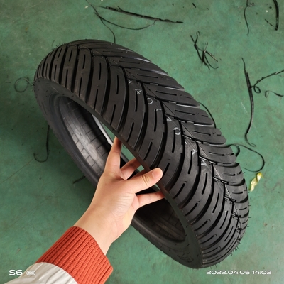 140/70-17 8 Ply Rate ブラック モーターサイクルのタイヤ 18 インチ