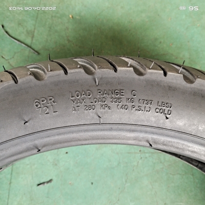 140/70-17 8 Ply Rate ブラック モーターサイクルのタイヤ 18 インチ