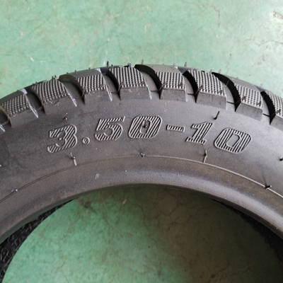 最高級 ナチュラルゴムモーターサイクルのタイヤ 3.50-10 TL