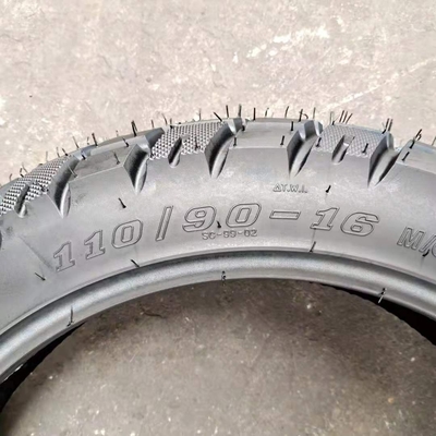 青ダオ港 積載 110/90-16 35%~55%ゴムを含むチューブレスモーターサイクルのタイヤ
