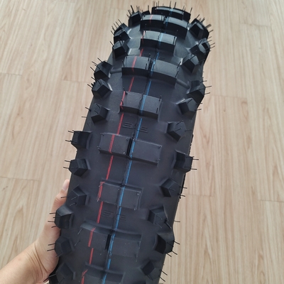 140/80-18 140/80/18 140/80 R18 北米市場向けの中国製ゴムモーターサイクルのタイヤ