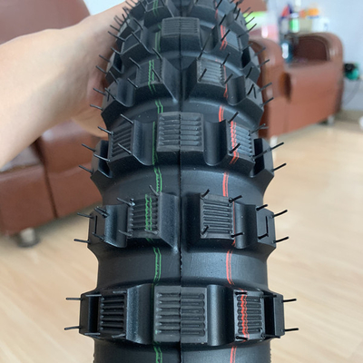 青島港産 3.00-18 オフロード冒険と挑戦のためのオートバイタイヤ