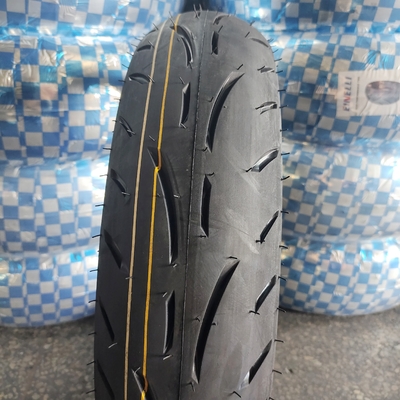 摩托車用アクセサリーに交換/修理のために10.5 張力強さスクータータイヤを販売