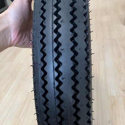 市場をリードする張力強さ 10.5 モーターサイクルのタイヤ 4.00-19 アフリカ市場向け