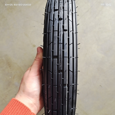目的 直接タイヤ バイクタイヤ 2.50x18 を 交換/修理