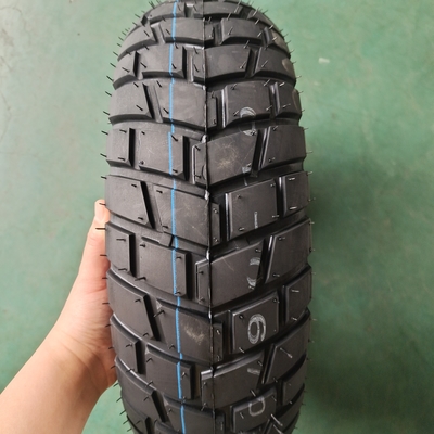 130/90-10 OEM に 受け入れ られ て 優れた 性能 を 備える ナチュラル ゴム の バイク タイヤ