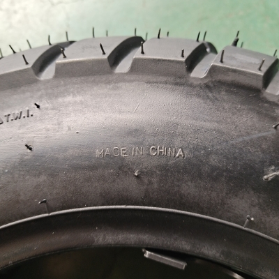130/90-10 OEM に 受け入れ られ て 優れた 性能 を 備える ナチュラル ゴム の バイク タイヤ