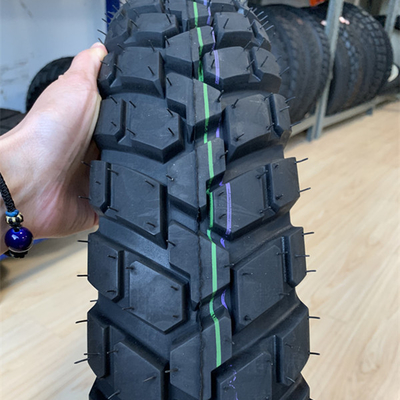 35%-55%ゴム含有量 アフリカ市場向けモーターサイクルのタイヤ 110/90-17