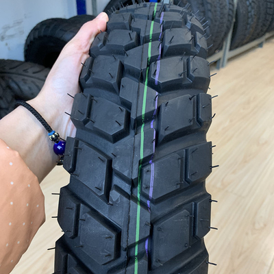 35%-55%ゴム含有量 アフリカ市場向けモーターサイクルのタイヤ 110/90-17