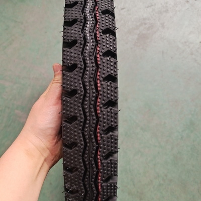 2.70-17 2.75-17 2.75-18 3.00-17 3.00-18 スチールとナイロンのチューブレスバイクタイヤ