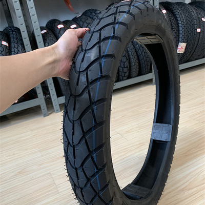 青島港 荷装 90 90 18 モーターサイクルのタイヤ 生産容量1日5000台