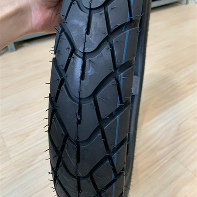 青島港 荷装 90 90 18 モーターサイクルのタイヤ 生産容量1日5000台