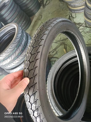 タイ モーターサイクルのタイヤ 60/100-17 70/100-17 タイヤのケースとタイヤサイズ