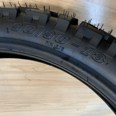 35%~55%のゴム含有量 オフロードタイヤ 90 90 18型モーターサイクル