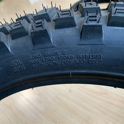 モーターサイクルのタイヤリタイア加工機300-17で毎日5000個生産する