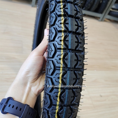 300-17 300-18 2.3/2.6KG ゴム含有量 35%-55% 南米市場向けモーターサイクルタイヤ