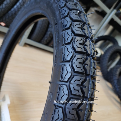 300-17 300-18 2.3/2.6KG ゴム含有量 35%-55% 南米市場向けモーターサイクルタイヤ